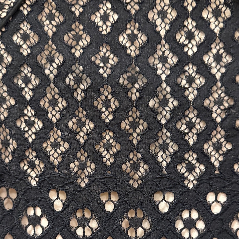 Elegant Black Lace Fabric Zip Jacket - Picture 6 of 12